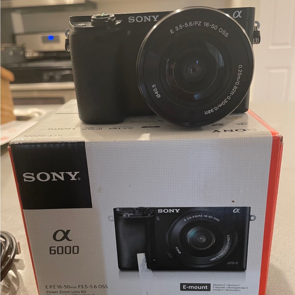 Rarely used Sony a6000 camera with extra lens